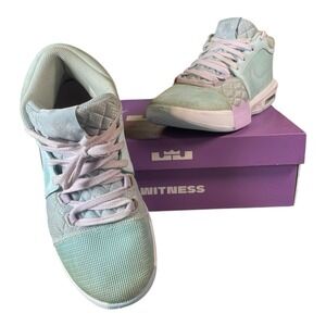 Women's Nike Lebron Witness VIII Sneakers Light Blue US Size 10